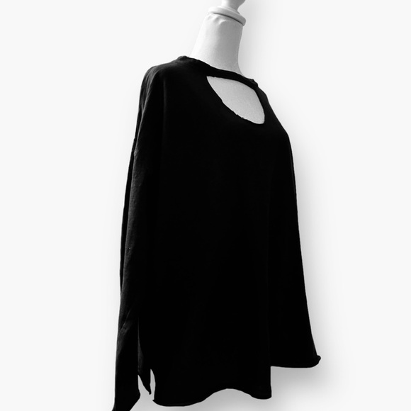 Peace Love World Long Sleeve Cut Out Tee. Black. Size 1X. - Picture 1 of 15